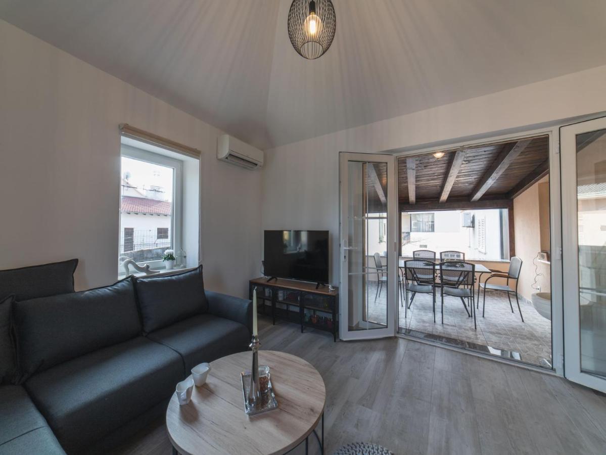 Apartment Fiora Kaštela Eksteriør billede