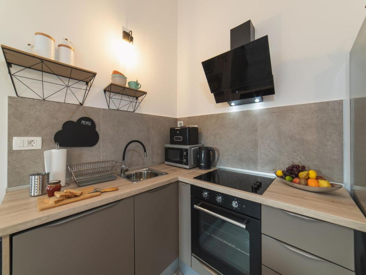Apartment Fiora Kaštela Eksteriør billede