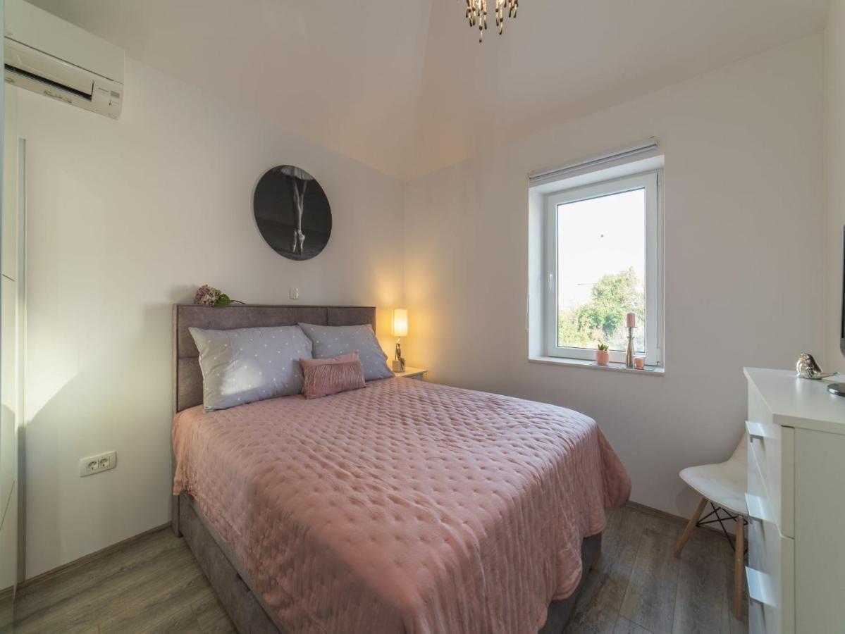 Apartment Fiora Kaštela Eksteriør billede