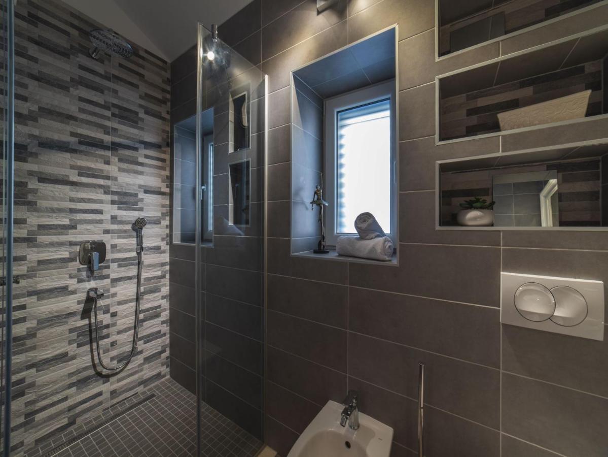 Apartment Fiora Kaštela Eksteriør billede