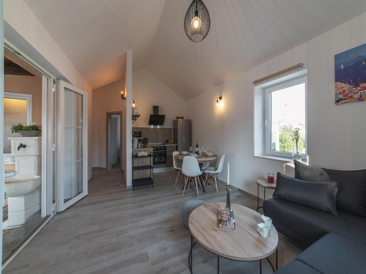 Apartment Fiora Kaštela Eksteriør billede